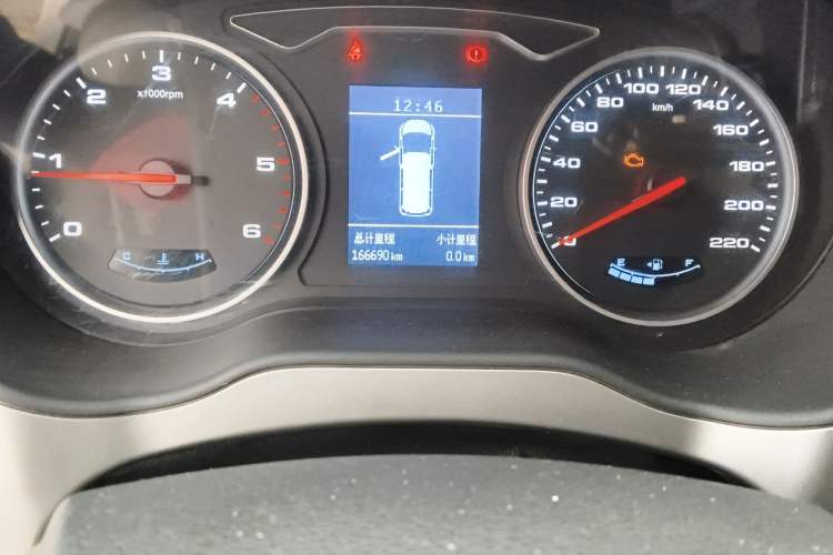 Used JAC Refine M4 2022 2.0 CTI Diesel Manual JingShang Version