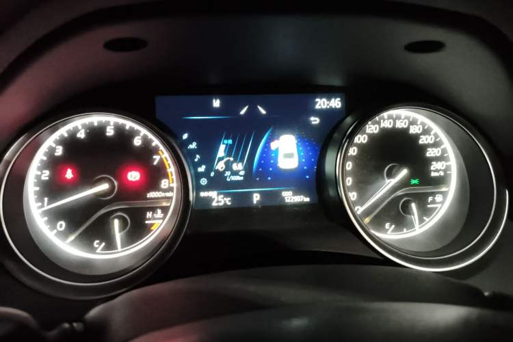 Used Toyota Camry 2021 2.0G Luxury Edition
