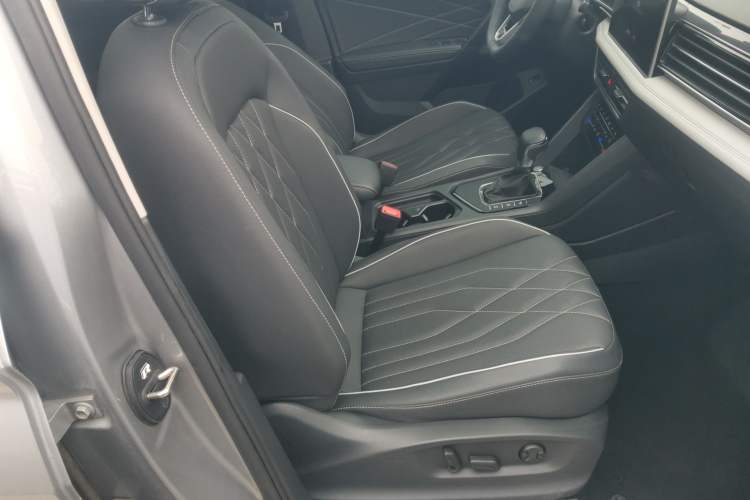 Used Volkswagen Tiguan L 2022 330TSI Automatic Two-Wheel Drive R-Line Enhanced Edition