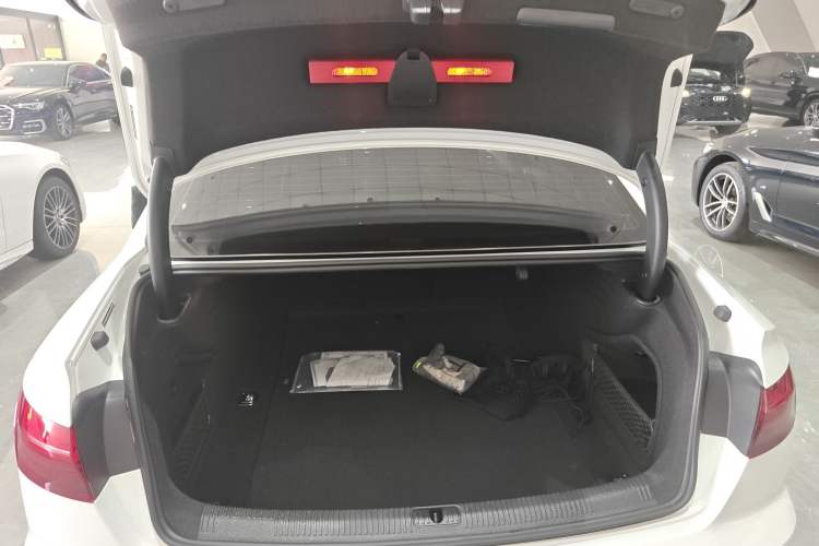 Used Audi A4L 2023 40 TFSI Luxury Dynamic Model
