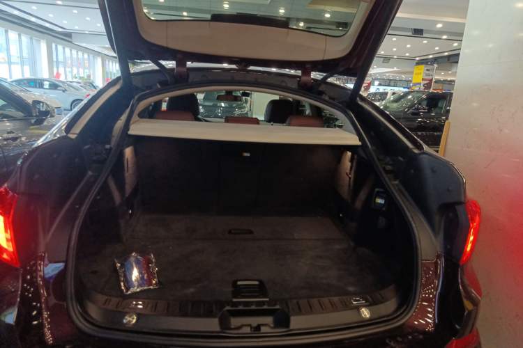 Used BMW 5 Series GT 2014 528i Leading Model
