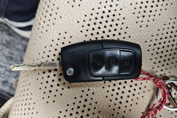 Used Ford Focus 2011 Sedan 1.8L Automatic Fashion Edition
