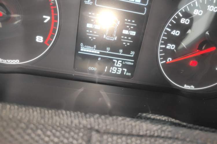 Used JETOUR X70 2020 1.5T Manual Comfort Edition 7-Seater Odometer Close Up