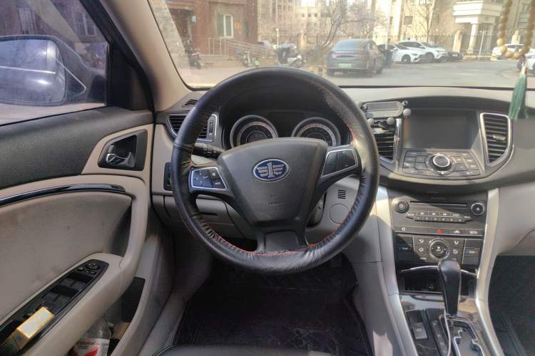 Used Bestune B90 2014 1.8T automatic comfort version
