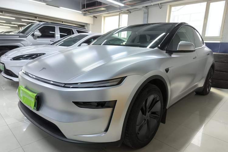 Used Tesla Model Y 2025 Long-Range All-Wheel Drive First Edition