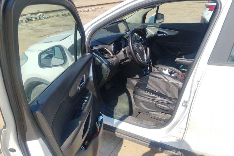 Used Buick Encore 2015 1.4T Automatic Two-Wheel Drive Urban Elite Version