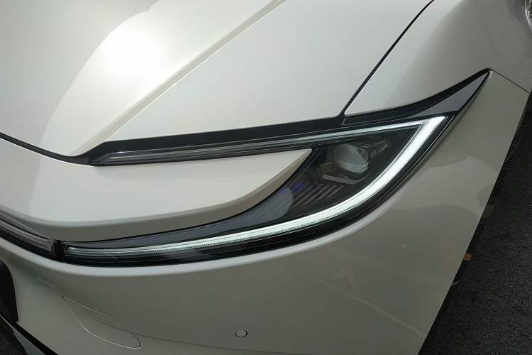 Used Toyota bZ5 2025 Model 550 JOY Left Front Headlight