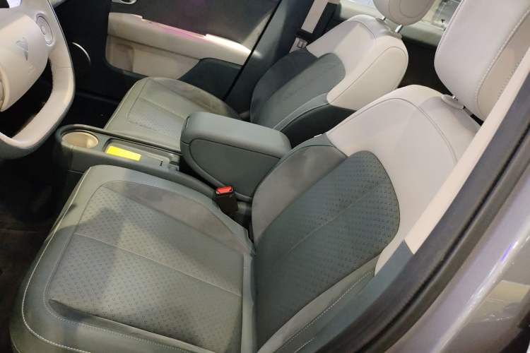 Used firefly 2025 Illuminated Edition
