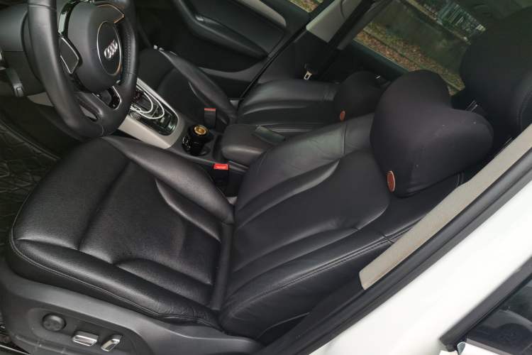 Used Audi Q5 2017 Plus 40 TFSI Ambition Model Left Front Seat