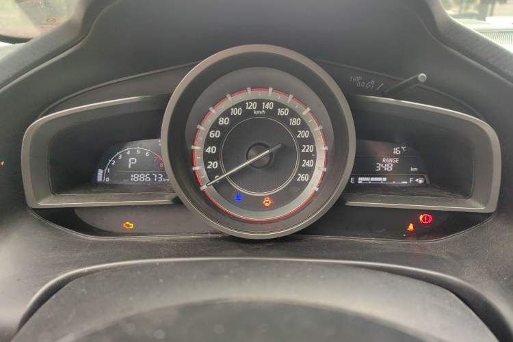 Used Mazda 3 Axela 2016 Sedan 1.5L Automatic Comfort Model
