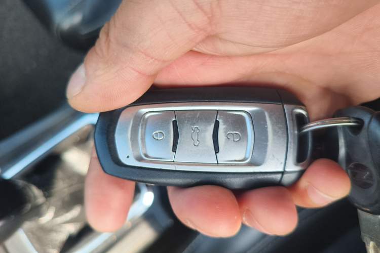 Used Geely Auto Emgrand 2016 Sedan 1.5L Manual Upward Edition