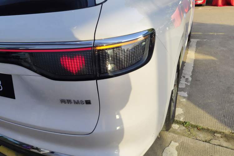 Used Hima AITO M8 2025 Model Pure Electric Max+ Five-Seat Long-Range Version
