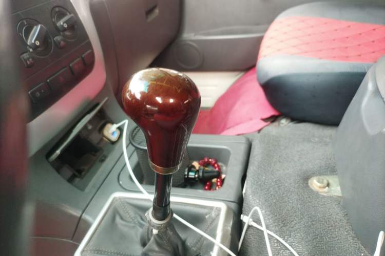 Used Foton Scenic 2012 2.0L Express Standard Short-Wheelbase Version 486EQV4
