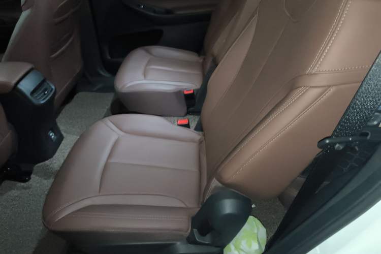 Used Buick GL6 2019 18T 6-Seater Connected Luxury Version China VI Standard
