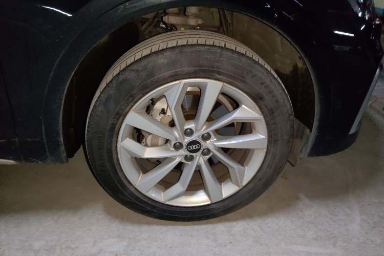 Used Audi Q5L 2022 Updated 40T Luxury Dynamic Edition Right Front Wheel Hub