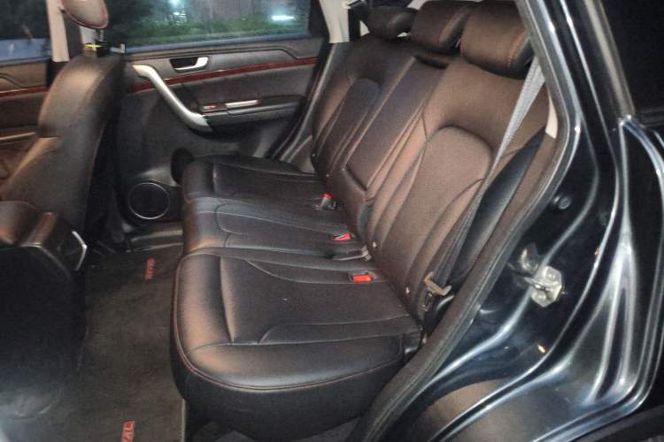 Used Haval H6 2015 Revised Version Sport Edition 1.5T Manual Transmission Two-Wheel Drive Elite Grade