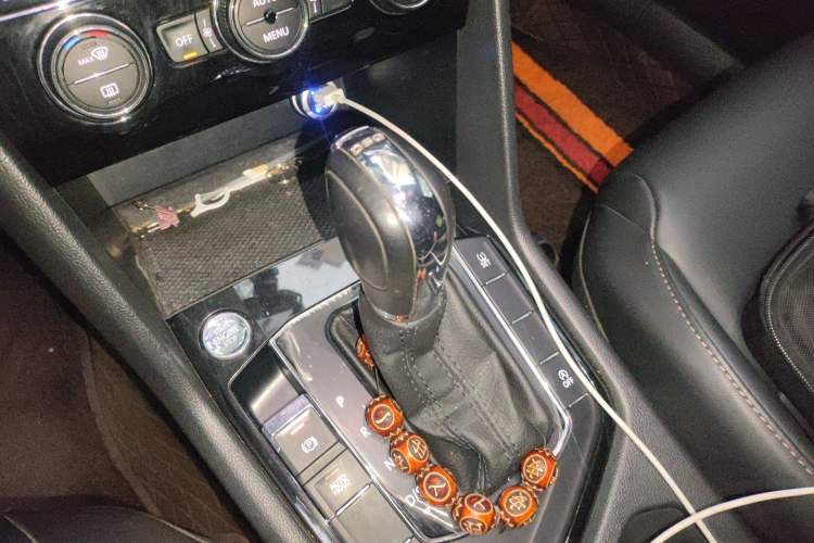 Used Volkswagen Tharu 2020 280TSI Two-Wheel Drive Comfort Edition China VI Standard Gear Lever