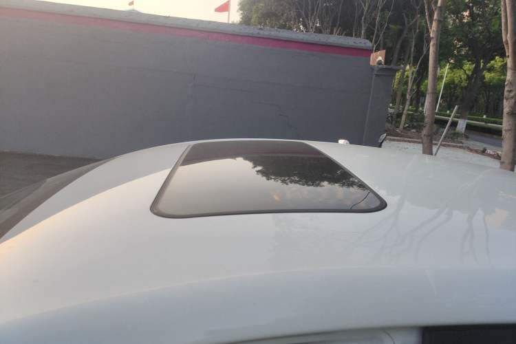 Used Roewe D6 2025 450 km Premium Edition