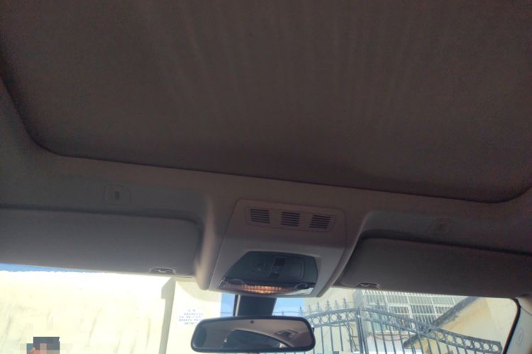 Used BMW 5 Series 2014 528Li Leading Model