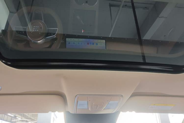 Used Landian E5 PLUS 2026 Model 165km Long-Range First-Adoption Version Ultra 5-seater