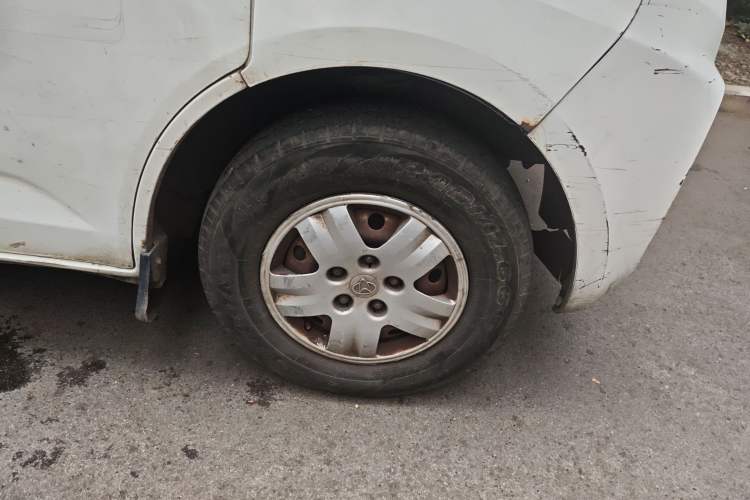 Used CHANGAN KAICHENG Ruixing EM60 2021 Pure Electric Van Transporter 60kW Right Front Wheel Hub