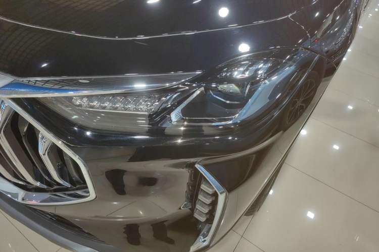 Used JETOUR X70 PLUS 2023 1.5T DCT Brave PLUS 5-Seater
