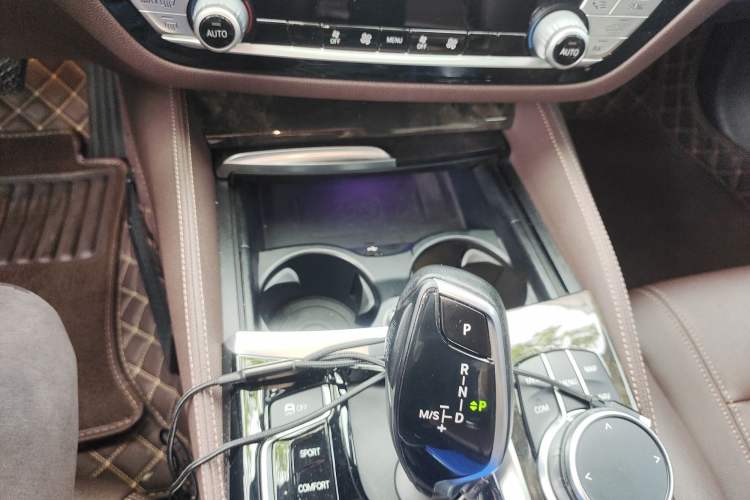 Used BMW 5 Series 2020 525Li M Sport Package Gear Lever