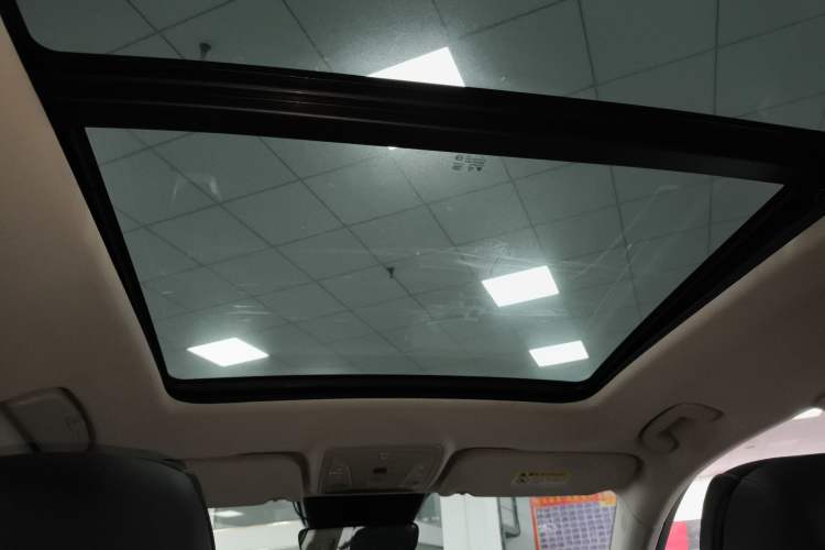 Used Hongqi HS5 2022 Revised Version 2.0T Smart Connect Flagship Edition
