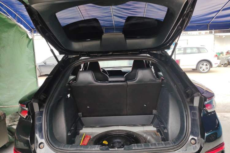 Used CHANGAN UNI-T 2020 1.5T Prestige Version Trunk