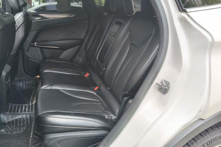 Used Lincoln MKC 2018 2.0T Two-Wheel Drive Deluxe Edition