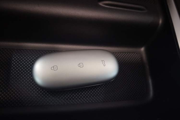 Used Li Auto L8 2023 Pro Model
