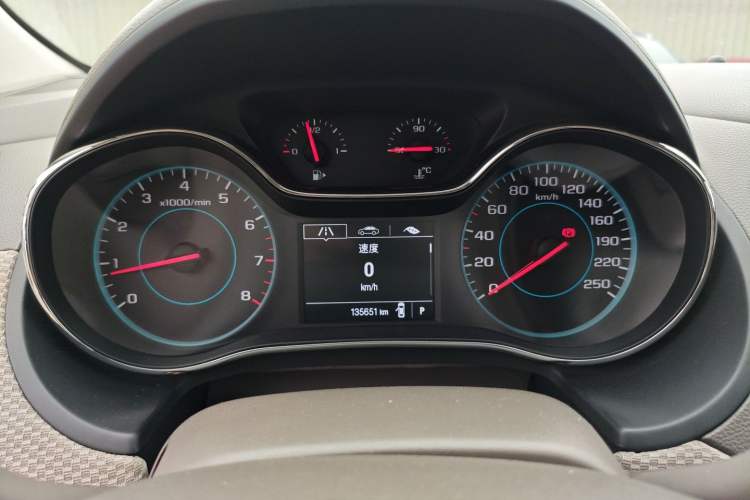 Used Chevrolet Cruze 2015 1.5L Automatic Fashion Navigation Edition Instrument Cluster