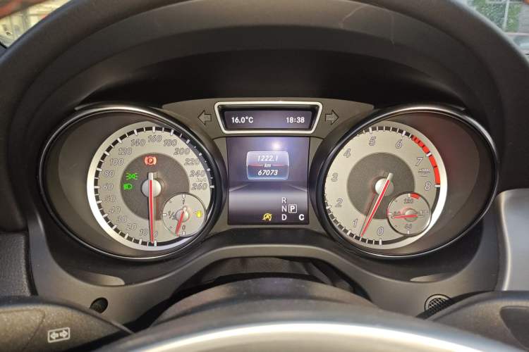 Used Mercedes-Benz CLA 2015 CLA 220 4MATIC
