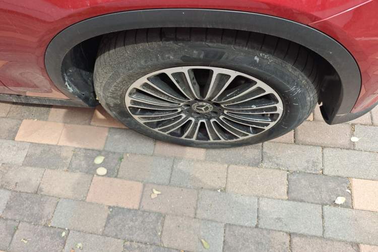 Used Mercedes-Benz GLC 2018 GLC 200 4MATIC Right Front Wheel Hub