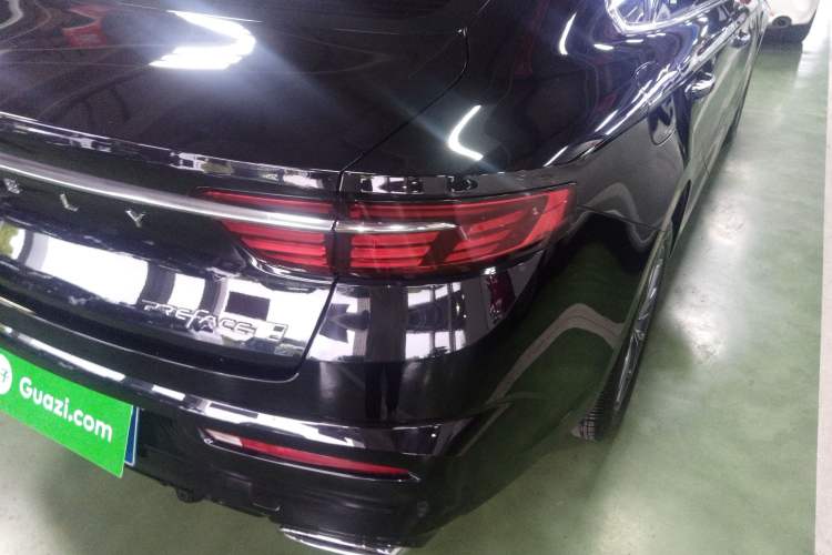 Used Geely Auto Preface 2025 Dongfang Yao 1.5TD Fuyao Edition Right Rear Taillight