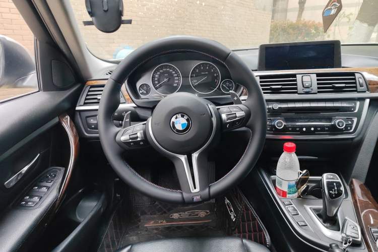 Used BMW 3 Series 2013 328Li Luxury Design Package Steering Wheel