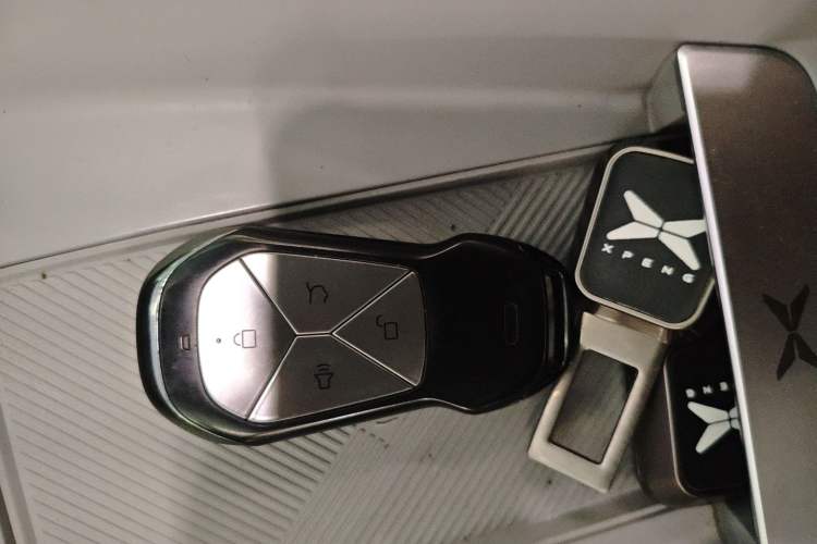 Used XPeng MONA M03 2024 620 with Ultra-Long Range Vehicle Key