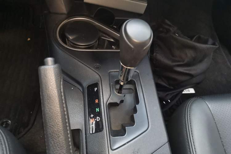 Used Toyota RAV4 2019 2.0L CVT Two-Wheel Drive Fashion X Limited Edition China V Standard
