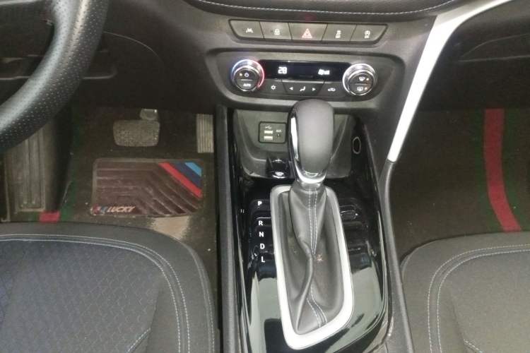 Used Buick Encore 2021 332T CVT Elite Edition Gear Lever