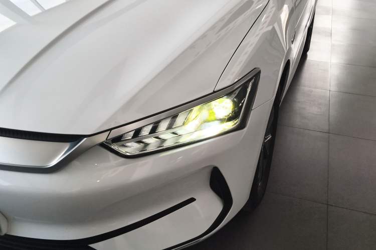 Used BYD Qin PLUS 2021 EV 400KM Leading Comfort Edition Left Front Headlight