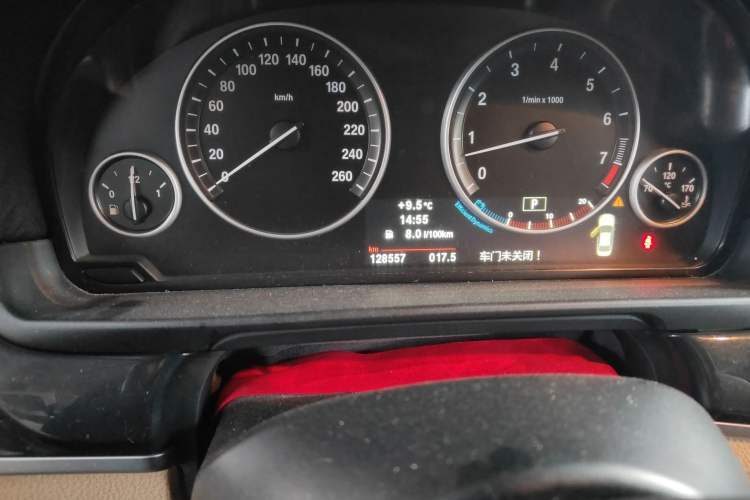 Used BMW 5 Series 2012 520Li Elegant Edition Odometer Close Up