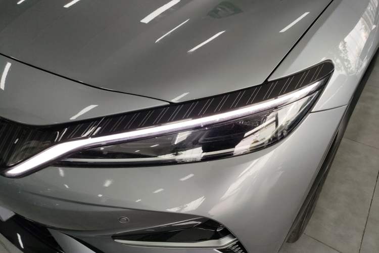 Used BYD Song L EV 2024 550 km Excellence Version Left Front Headlight