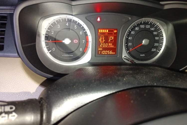 Used Venucia R50 2013 1.6L Automatic Luxury Edition
