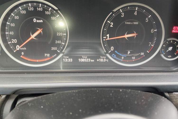 Used BMW 5 Series 2017 525Li Luxury Design Package Odometer Close Up