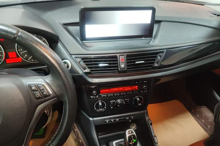 Used BMW X1 2014 sDrive18i Fashion Model
