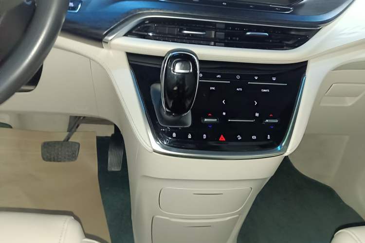 Used Buick GL8 2020 Avenir Avia Six-Seat Deluxe Edition
