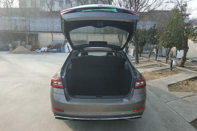 Used Skoda Octavia 2018 1.6L Automatic Luxury Edition