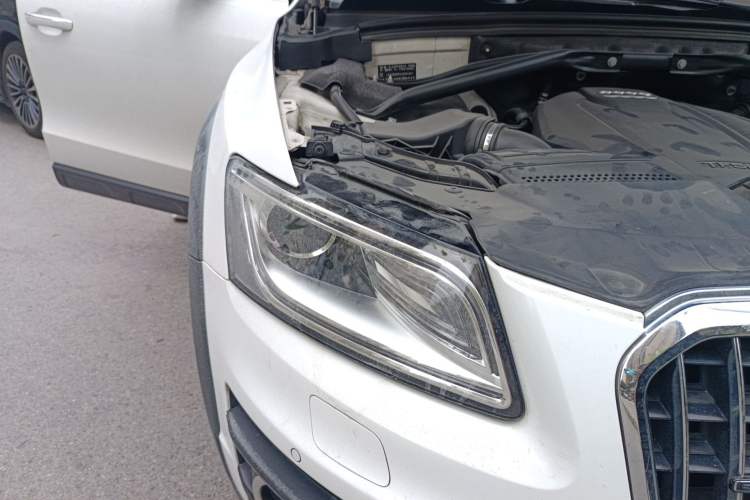 Used Audi Q5 2018 Collector's Edition 40 TFSI Technology Model
