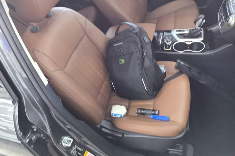 Used CHANGAN CS95 2017 2.0T Two-Wheel Drive Zhiyuan Edition Right Front Seat