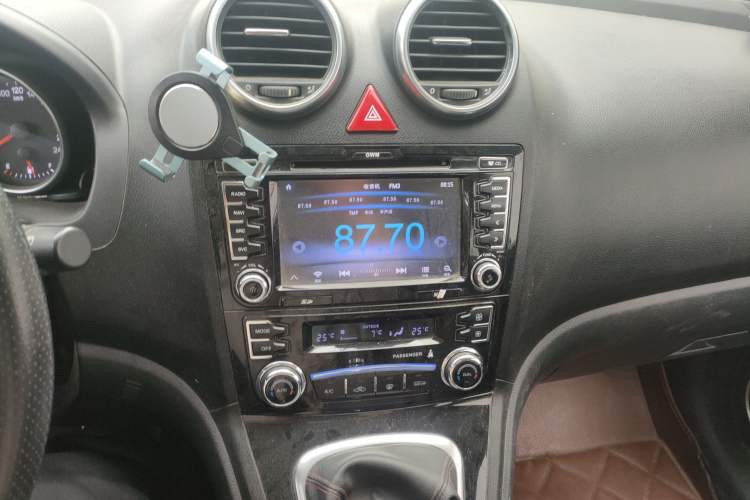 Used Haval H6 2015 Upgraded Model 1.5T Manual Two-Wheel Drive Elite Version